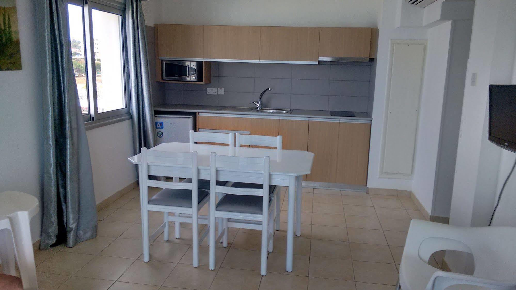Vrissaki Hotel Apartments Protarász Kültér fotó